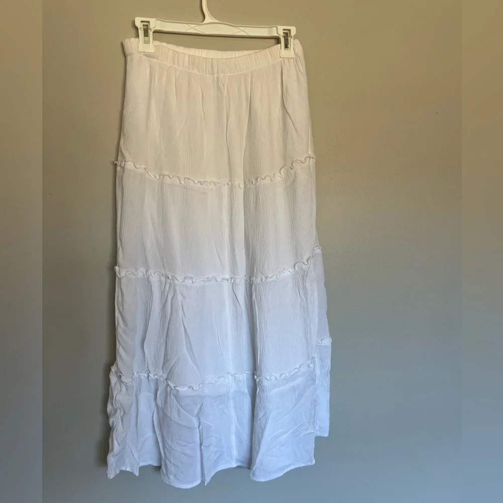 Hollister White Maxi Skirt - Picture 2 of 3